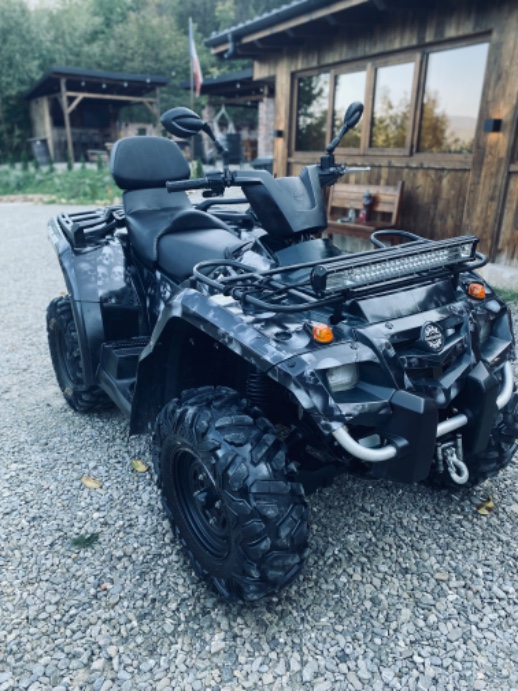 Atv se prezinta intr-o stare foarte buna, intreținut doar cu piese pe original.
