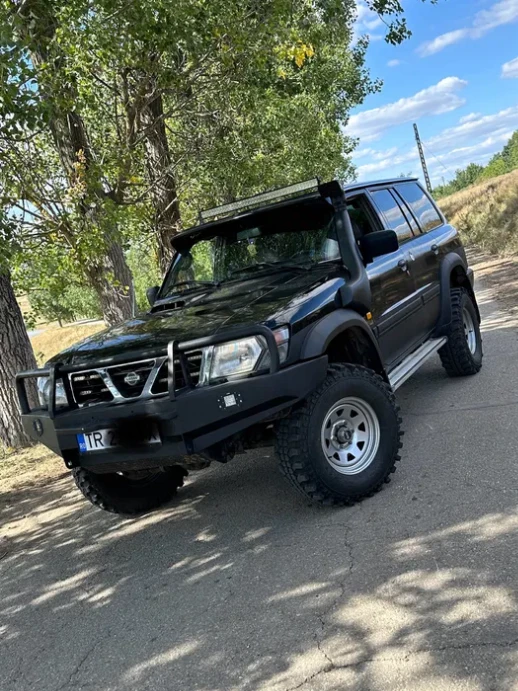 Nissan patrol GR Y61