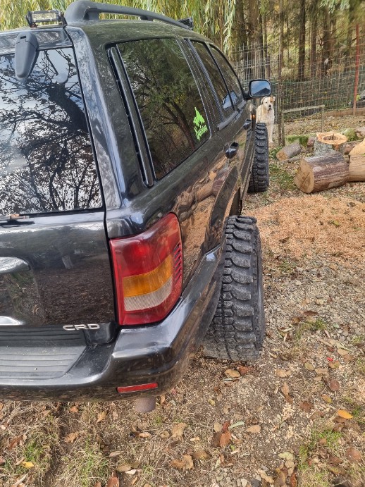 Pregătită de teren, mai multe îmbunătățiri,  ideala de offroad, overlanfing